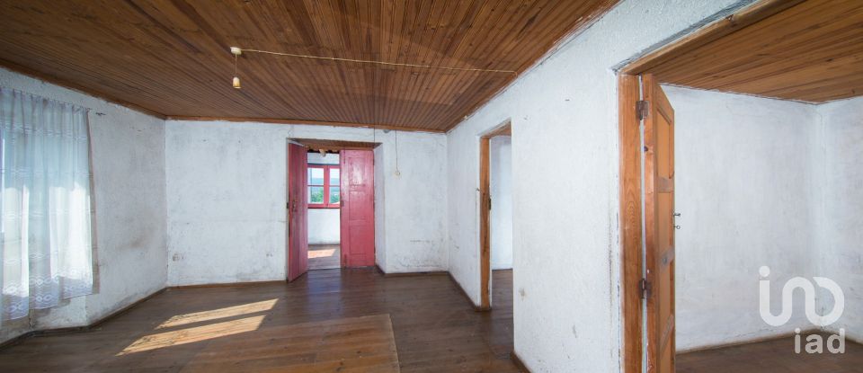 Village house T3 in Serpins of 174 m²