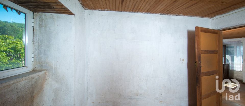 Village house T3 in Serpins of 174 m²