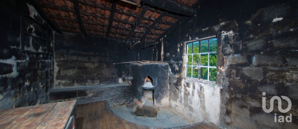 Village house T3 in Serpins of 174 m²