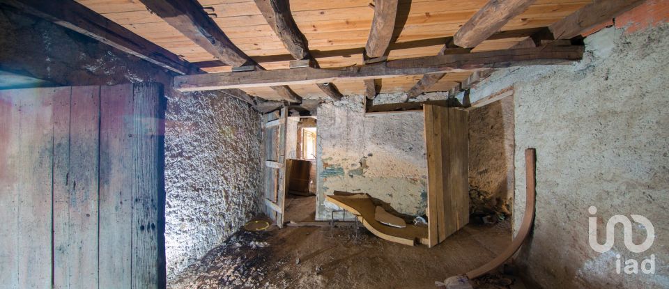 Village house T3 in Serpins of 174 m²