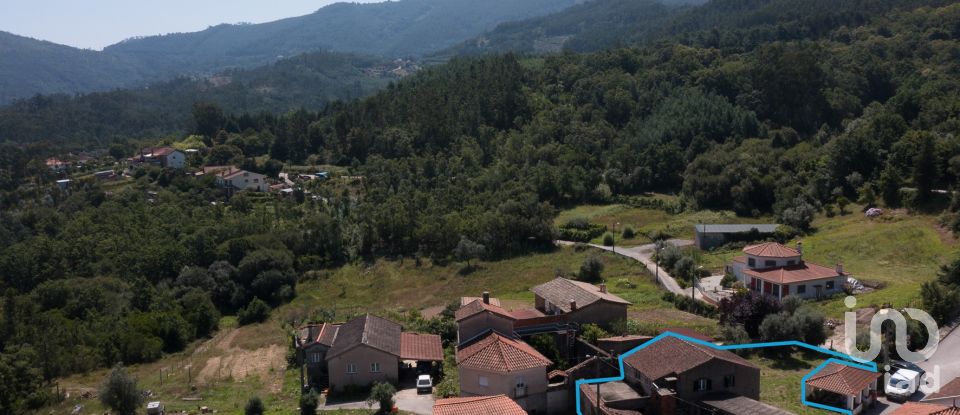 Village house T3 in Serpins of 174 m²