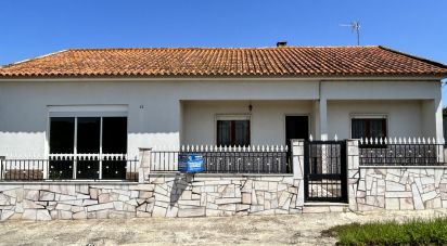 Village house T2 in Alcanede of 135 m²