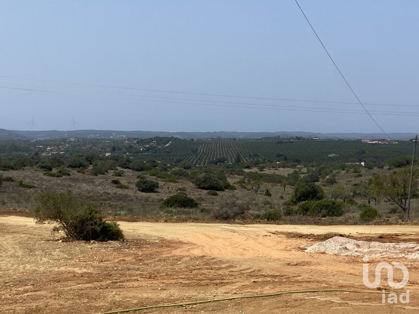 Land in Luz of 939 m²