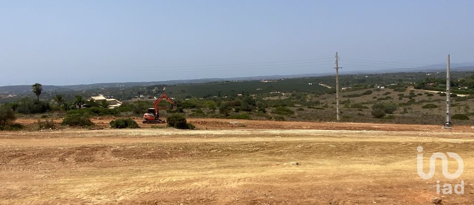 Land in Luz of 1,335 m²