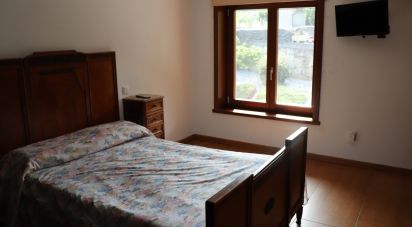 Gîte T5 à Bornes de Aguiar de 583 m²