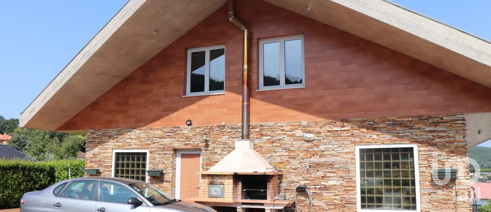 Casa T5 em Bornes de Aguiar de 583 m²