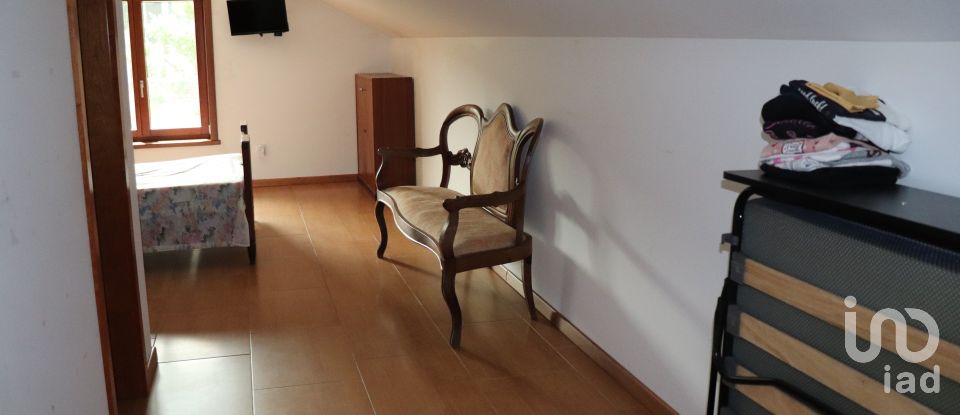 Casa T5 em Bornes de Aguiar de 583 m²