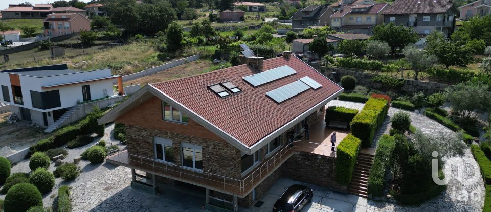 Casa T5 em Bornes de Aguiar de 583 m²