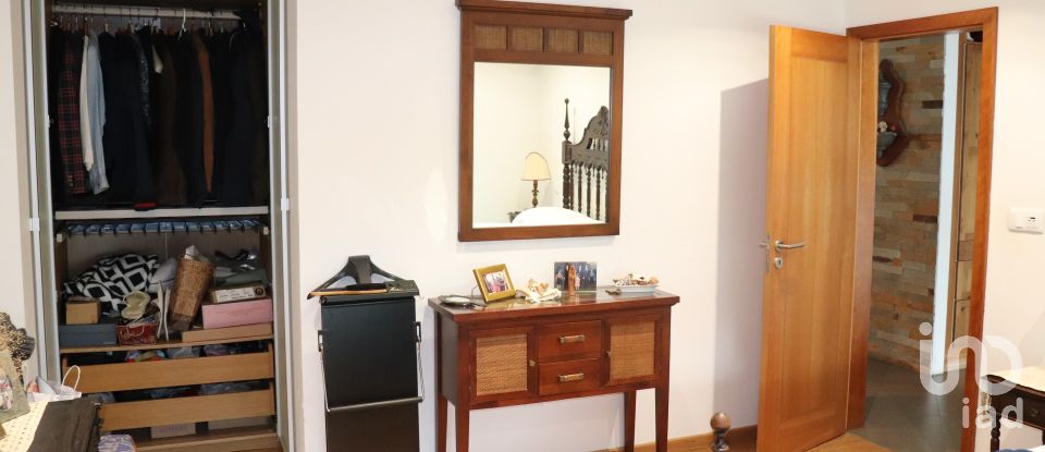 Casa T5 em Bornes de Aguiar de 583 m²