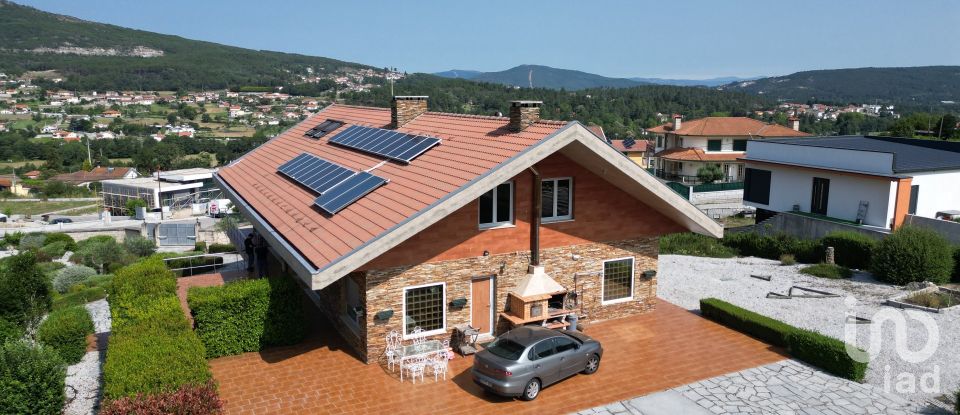 Casa T5 em Bornes de Aguiar de 583 m²