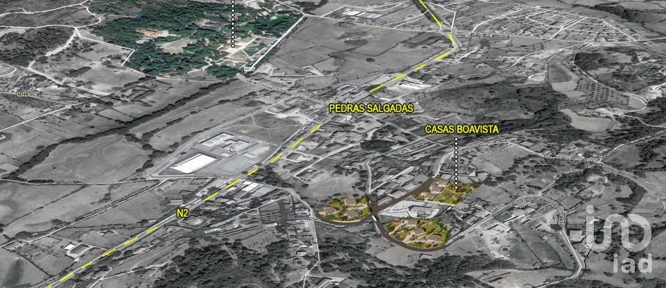 Terrain à bâtir à Bornes de Aguiar de 931 m²