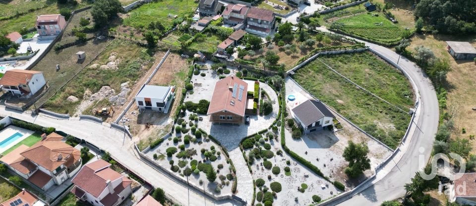 Terreno urbano em Bornes de Aguiar de 931 m²