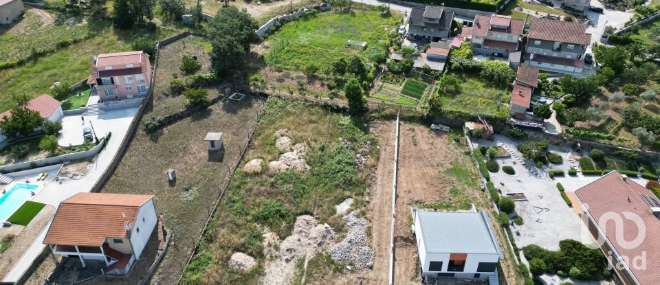 Terreno urbano em Bornes de Aguiar de 931 m²