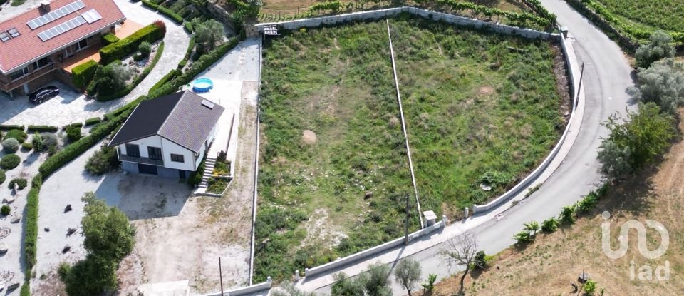 Terrain à bâtir à Bornes de Aguiar de 1 109 m²