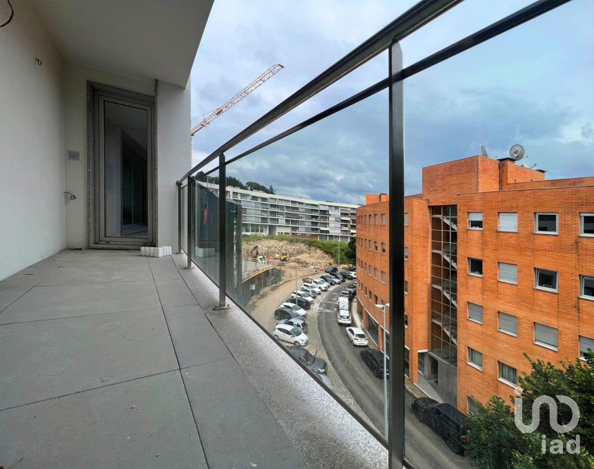Apartment T3 in Azurém of 171 m²