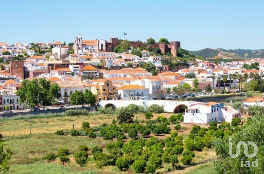 Land in Silves of 134,550 m²