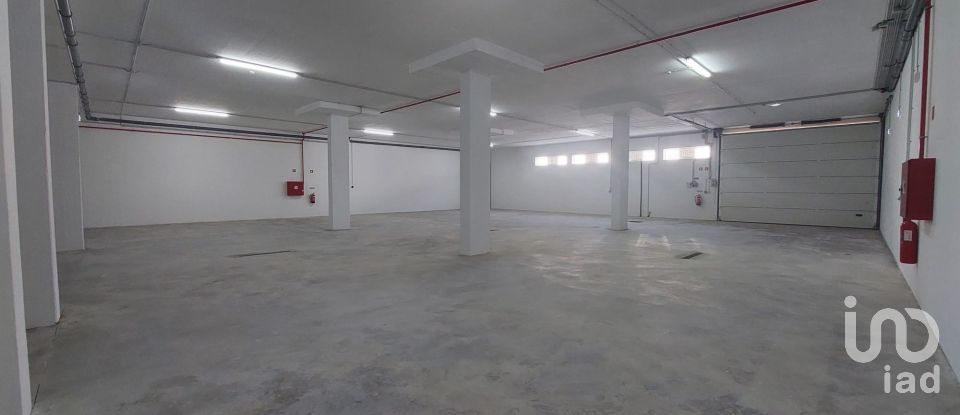 Espaço Comercial em Estômbar e Parchal de 500 m²