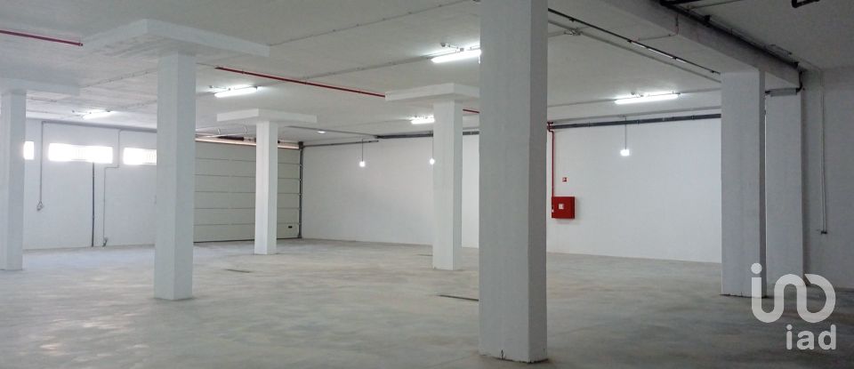 Espaço Comercial em Estômbar e Parchal de 500 m²