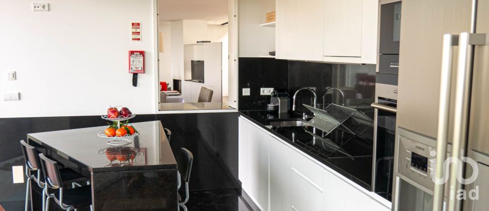 Casa T4 em Moledo e Cristelo de 291 m²