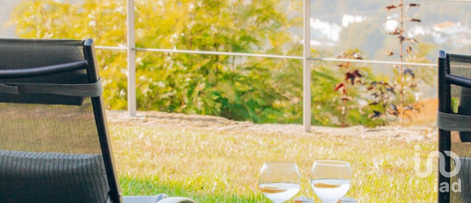 Casa T4 em Moledo e Cristelo de 291 m²