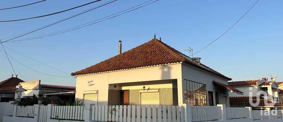 Casa T3 em Charneca De Caparica E Sobreda de 150 m²