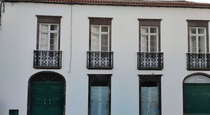 Traditional house T3 in Povoação of 283 m²