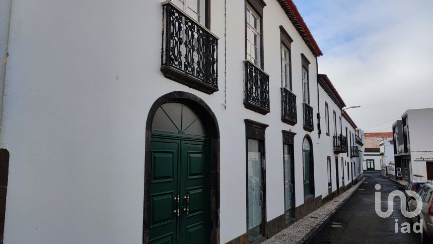 Casa tradicional T3 em Povoação de 283 m²