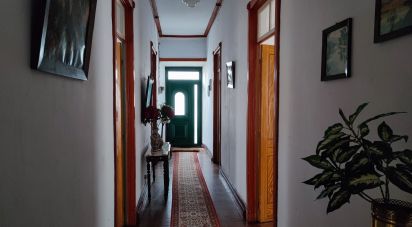 Maison traditionnelle T3 à Povoação de 283 m²