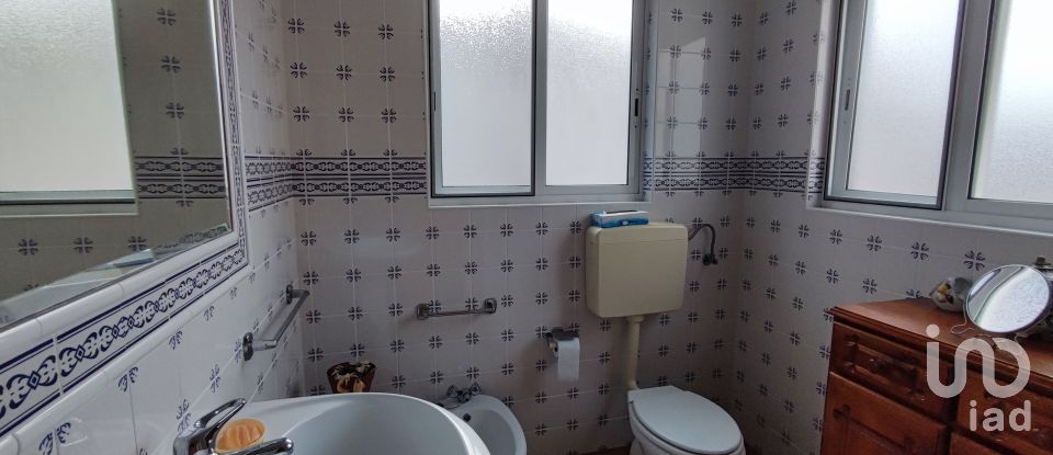 Casa tradicional T3 em Povoação de 283 m²