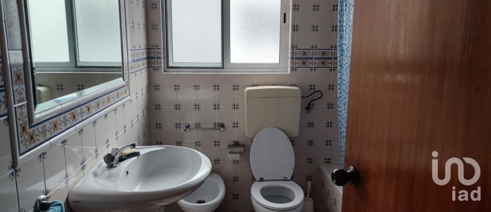 Casa tradicional T3 em Povoação de 283 m²