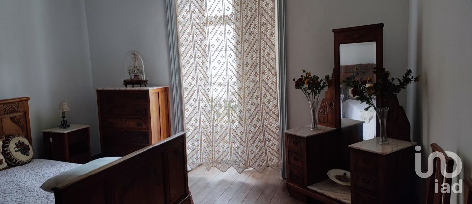 Casa tradicional T3 em Povoação de 283 m²