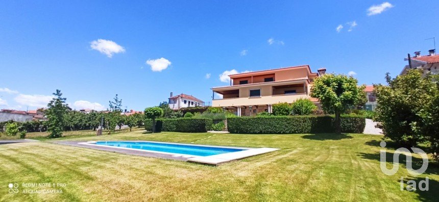 House T5 in Andrães of 644 m²
