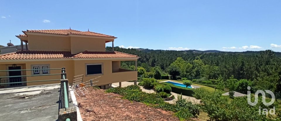 House T5 in Andrães of 644 m²