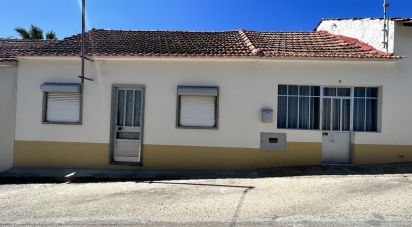 Village house T3 in Alcanede of 192 m²