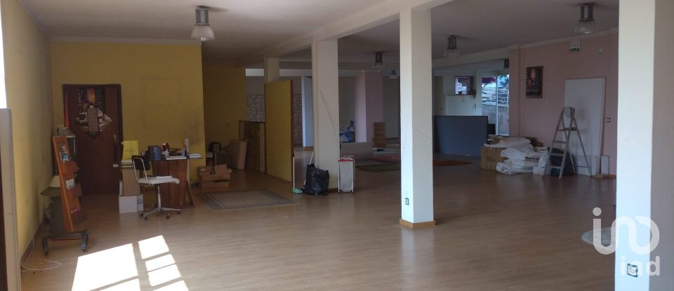 Loja / Estabelecimento Comercial em Guarda de 375 m²