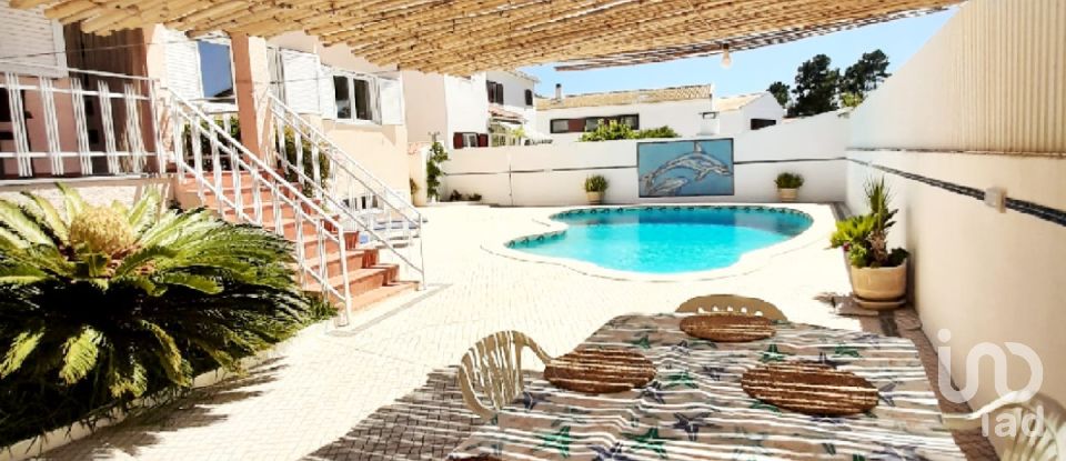 Moradia T4 em Amora de 202 m²