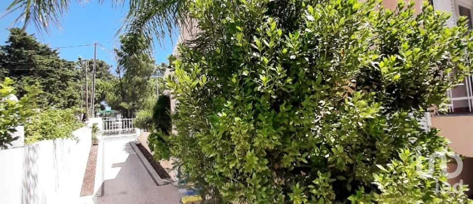 Moradia T4 em Amora de 202 m²