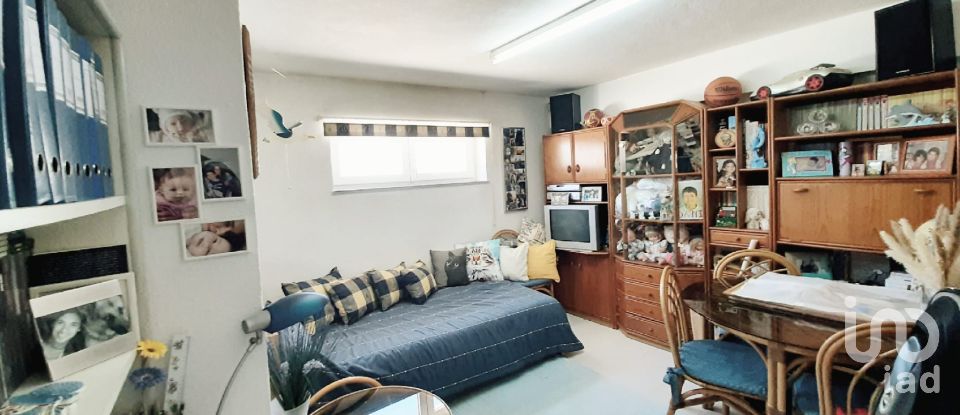 Moradia T4 em Amora de 202 m²