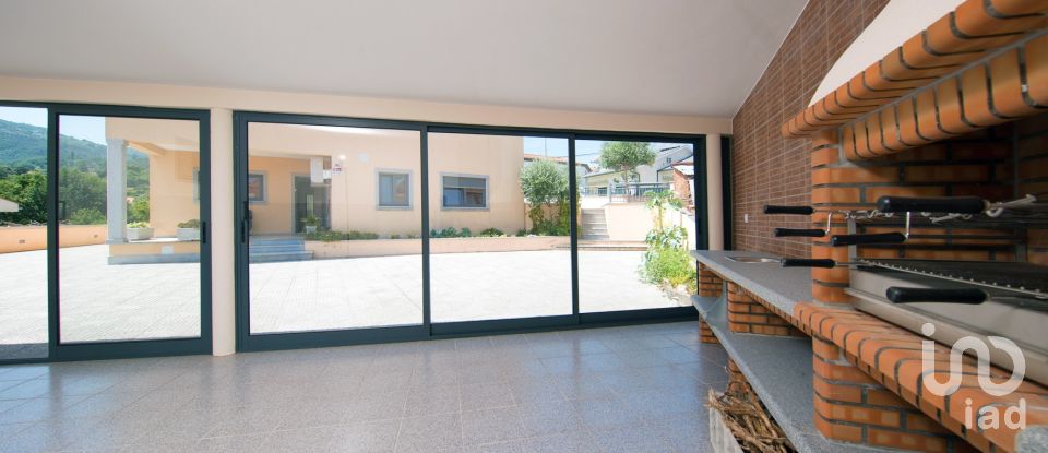 Town house T4 in Campo de Besteiros of 335 m²