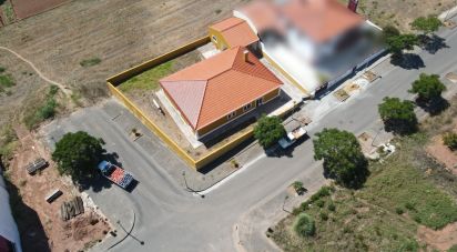 Maison traditionnelle T4 à Cadaval e Pêro Moniz de 249 m²