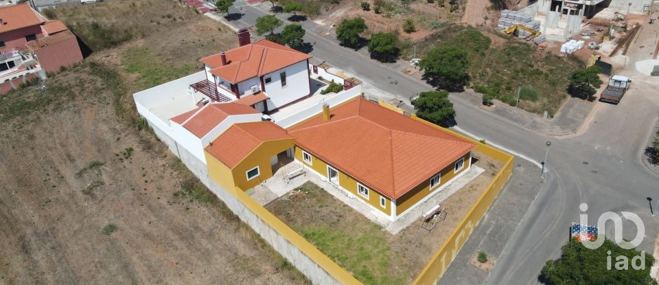 Traditional house T4 in Cadaval e Pêro Moniz of 249 m²