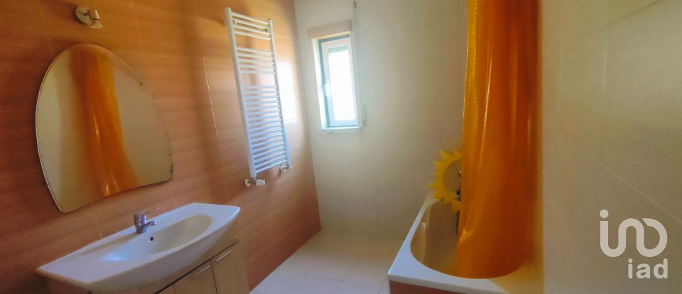 Traditional house T4 in Cadaval e Pêro Moniz of 249 m²