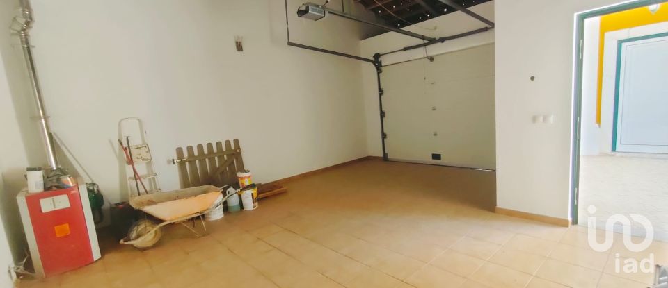 Traditional house T4 in Cadaval e Pêro Moniz of 249 m²