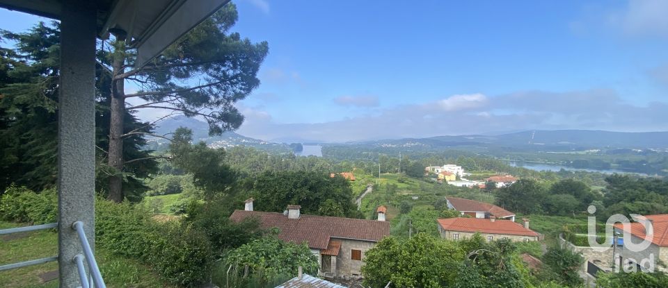 Lodge T3 in Loivo of 309 m²