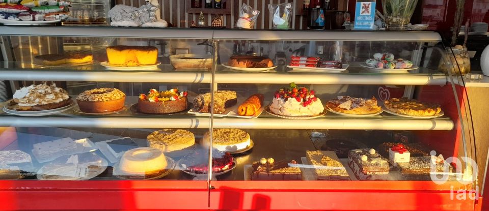 Boutique/Local commercial à Vieira de Leiria de 152 m²