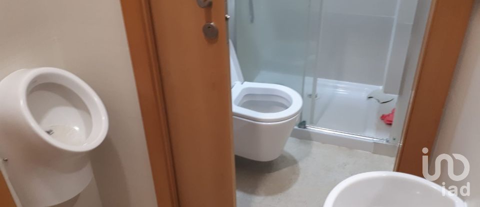 Boutique/Local commercial à Vieira de Leiria de 152 m²