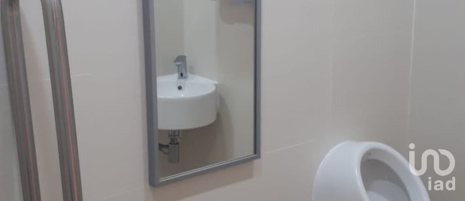 Boutique/Local commercial à Vieira de Leiria de 152 m²