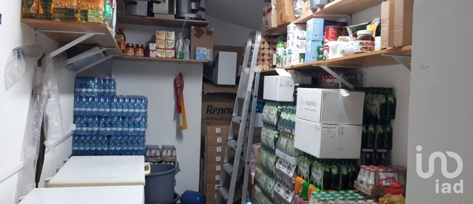 Boutique/Local commercial à Vieira de Leiria de 152 m²