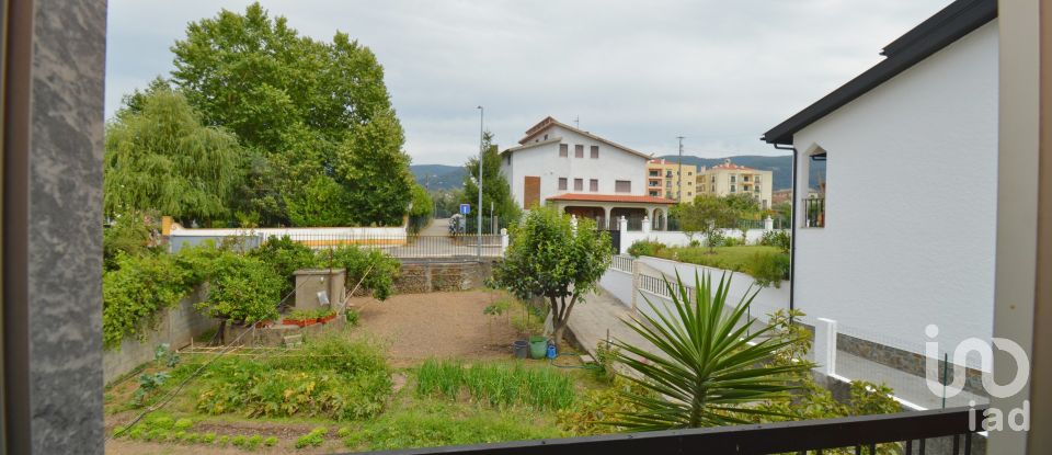 Lodge T6 in Miranda do Corvo of 250 m²