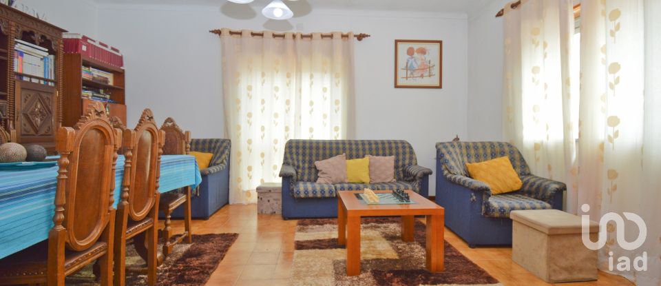 Lodge T6 in Miranda do Corvo of 250 m²